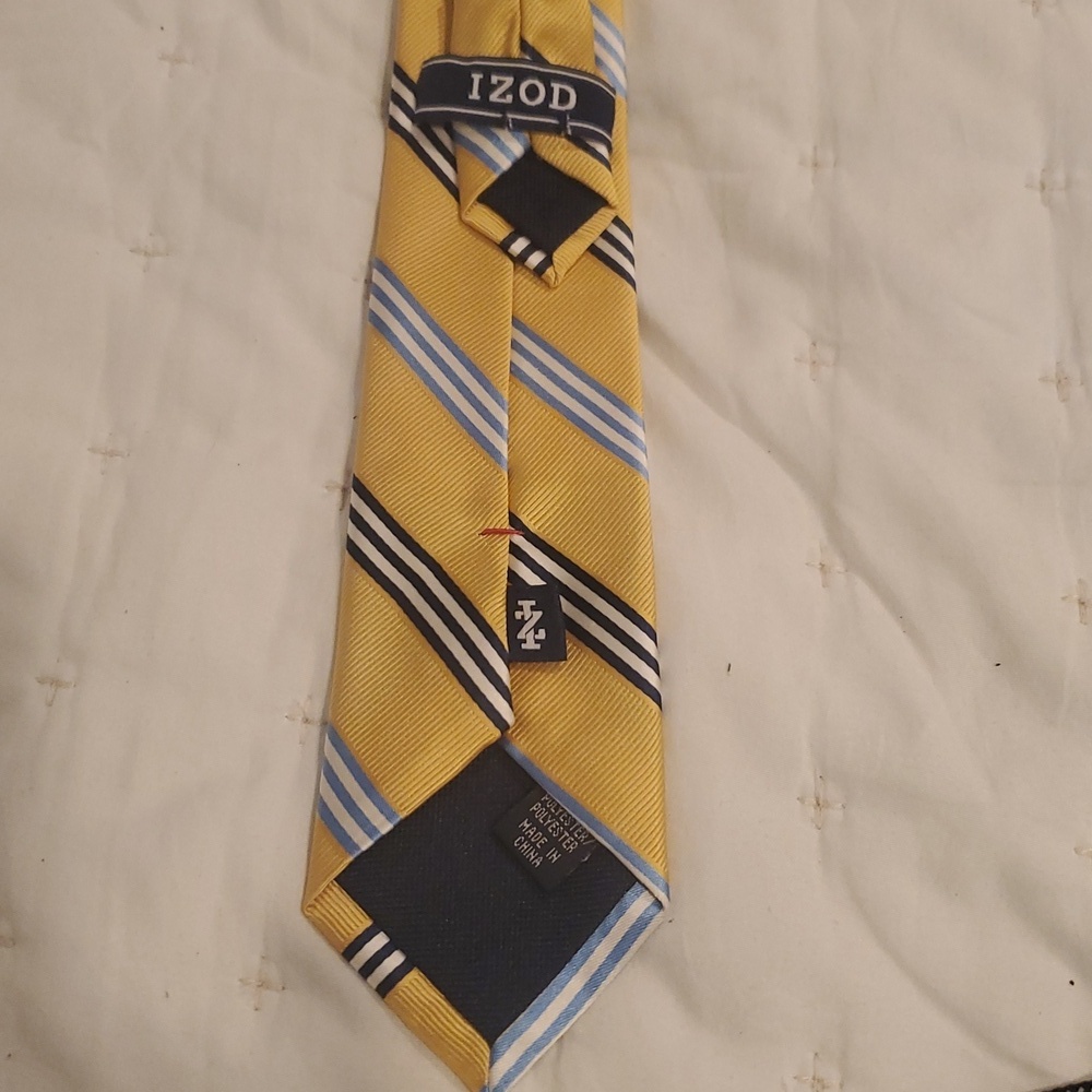 Izod Boy's Zipper Yellow Tie - Picture 5 of 6